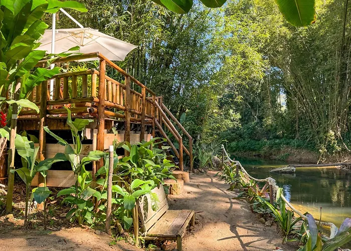 Pousada Entre Folhas